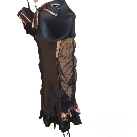 Victoria's Secret Lingerie Black Floral Bows, Mesh Panels, Garter Straps 36D - Picture 6 of 15